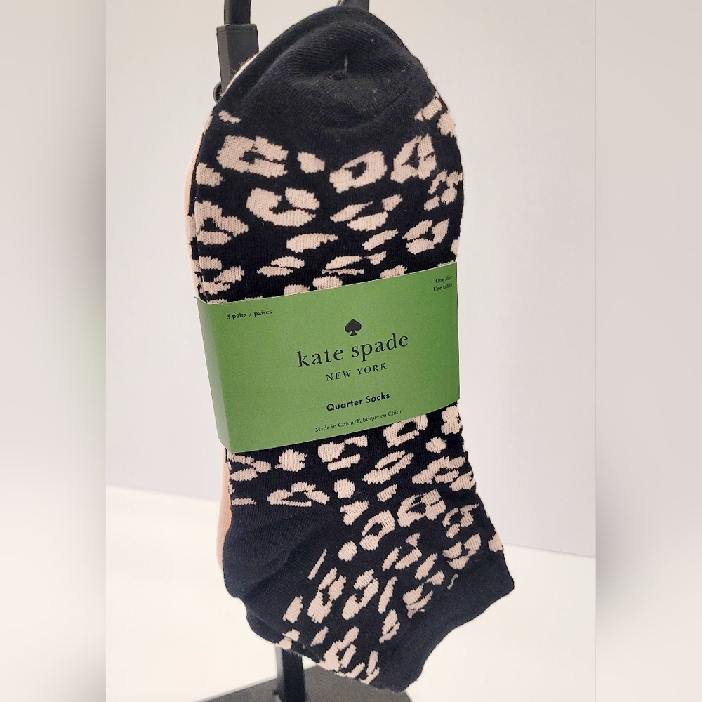 Kate Spade Black and Pink  Quarter  Socks - Picture 4 of 4